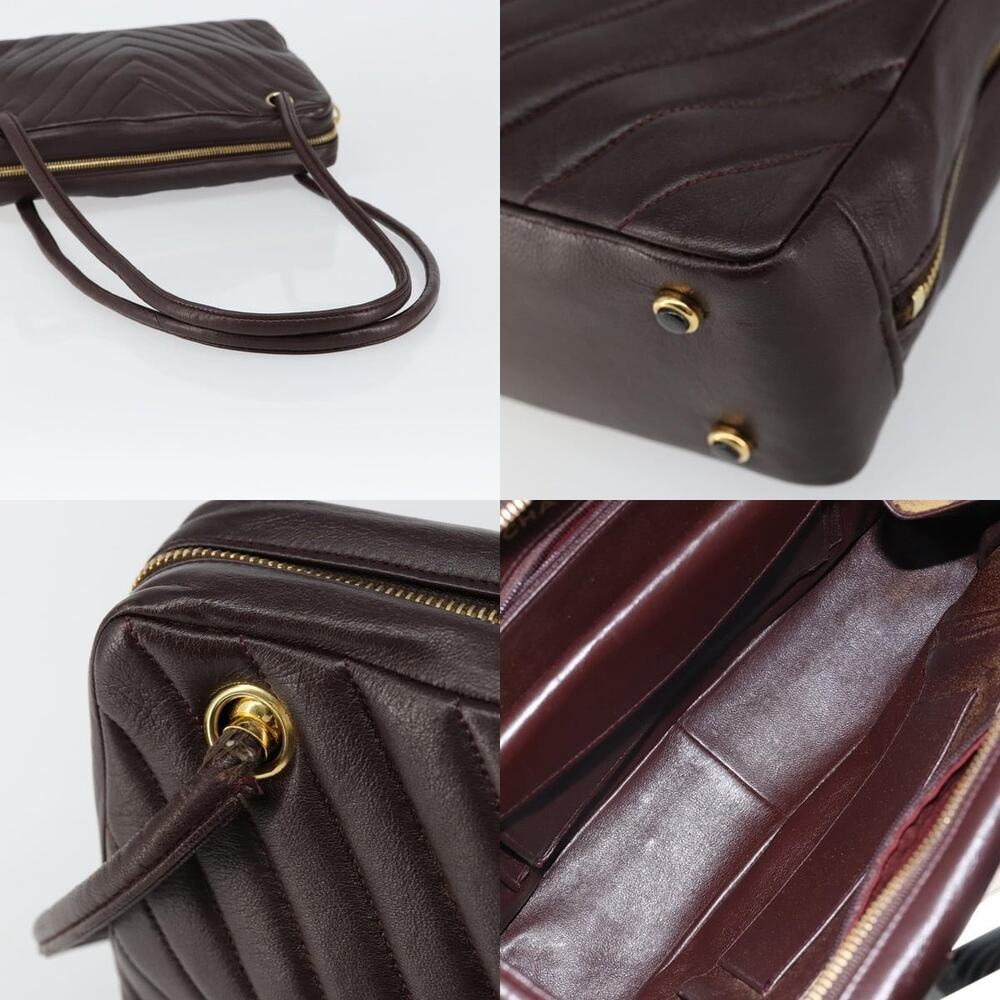 Chanel V Stitch Shoulder Bag - Picture 4 of 8